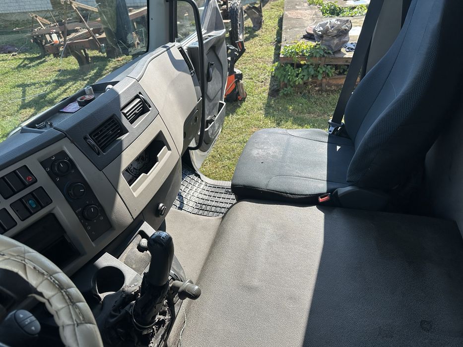 Volvo Fl240 тентований