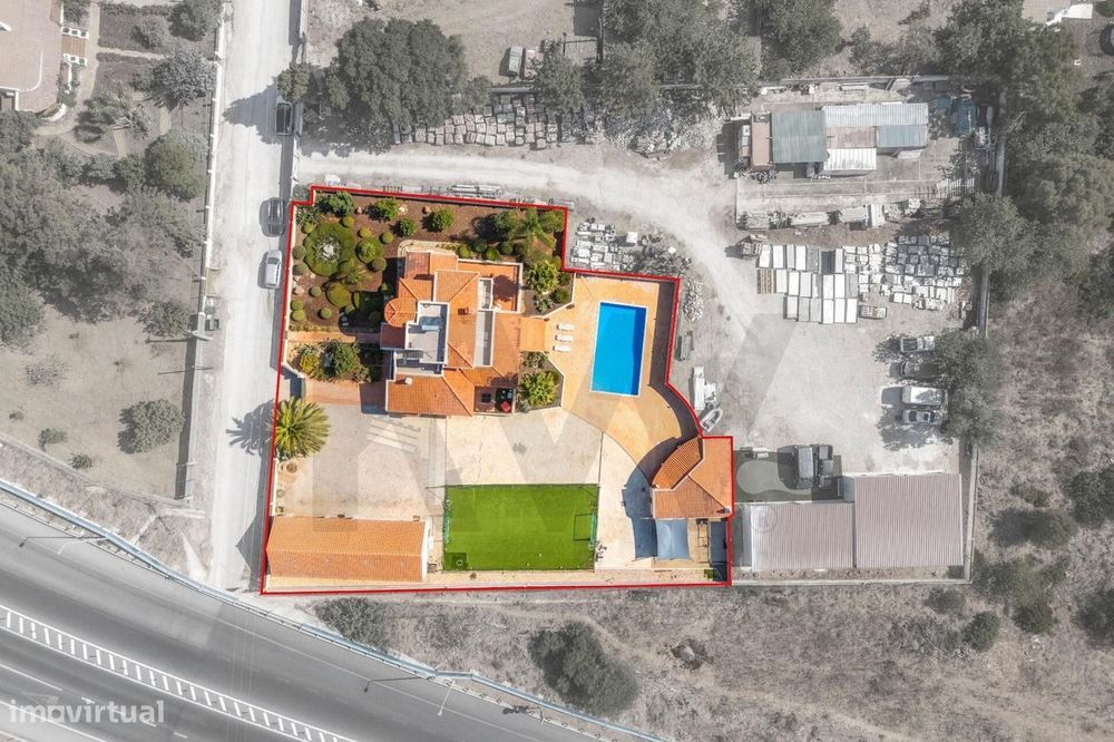 Moradia T4 em Almancil (Cerro do Galo): Espaço, Lazer e Acessos Exclus