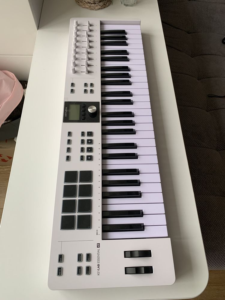 Arturia Keylab Essential 49 mk3 (white)