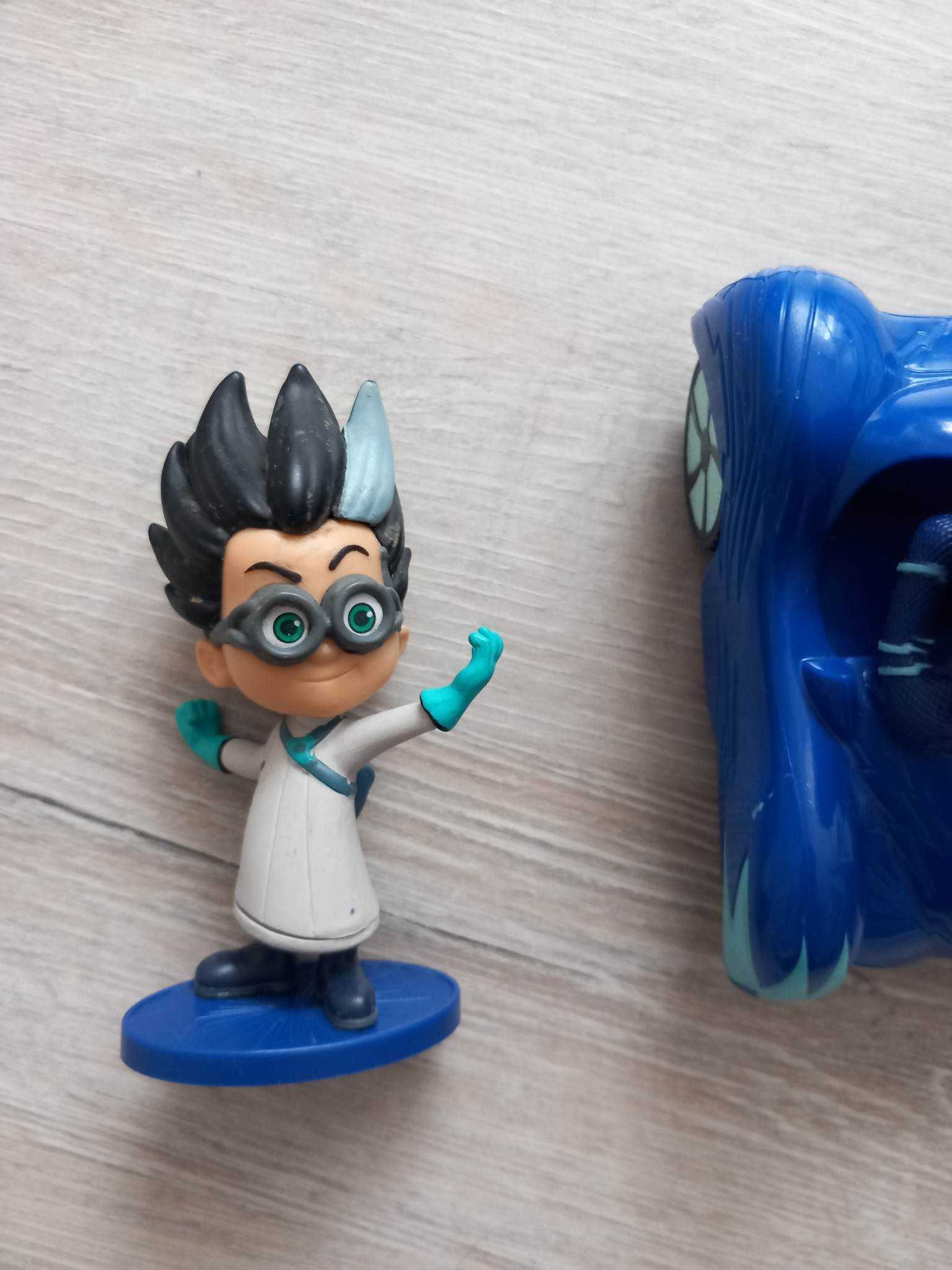 Figurki Pidżamersi, Romeo I Kotboy w autku