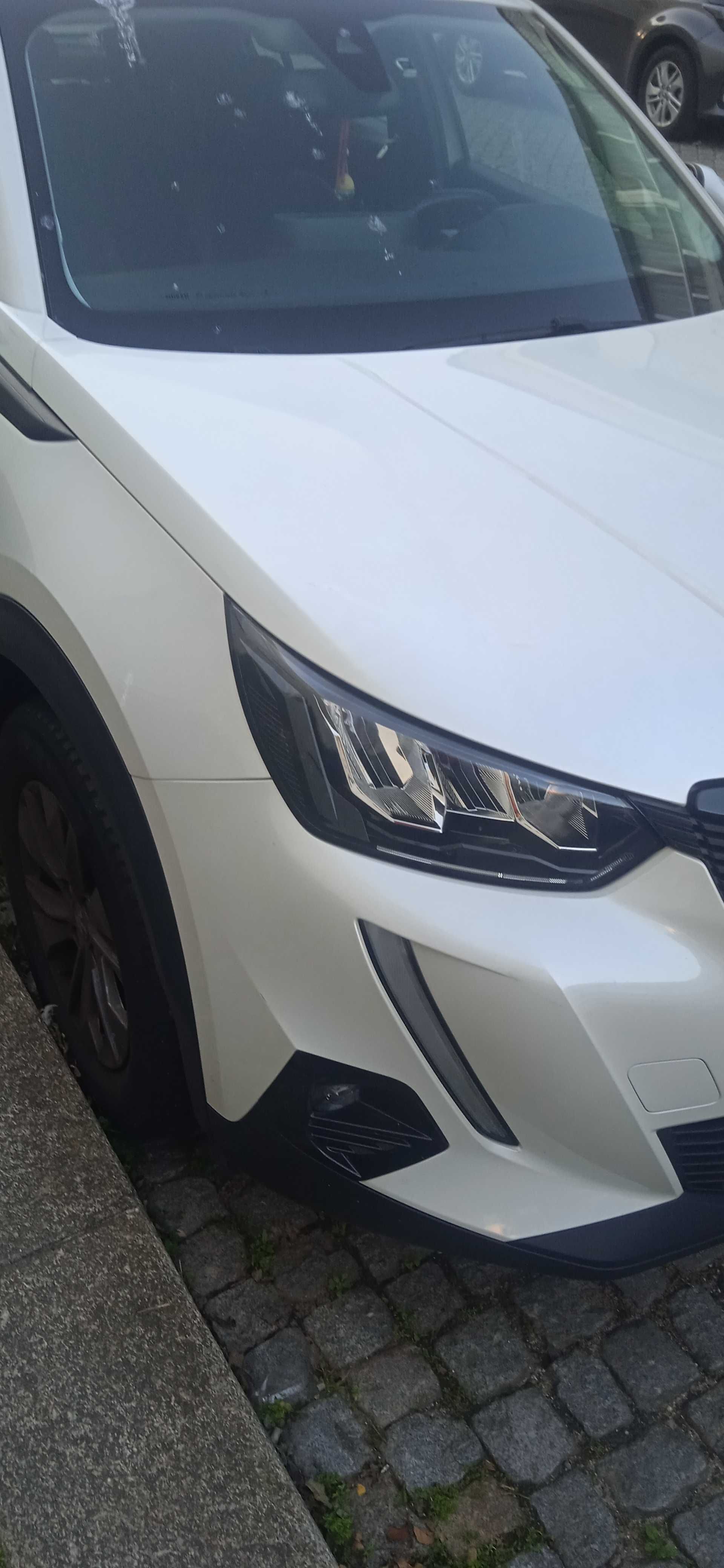 Peugeot 2008 versão Allure 1.2 Pure Tech