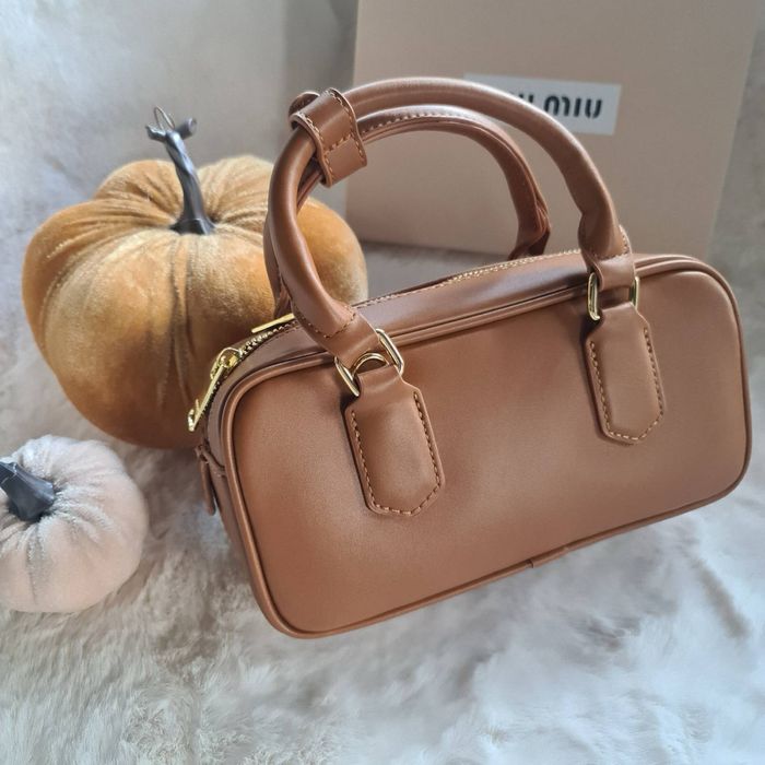 Torebka MiuMiu miu miu brazowa kuferek damski