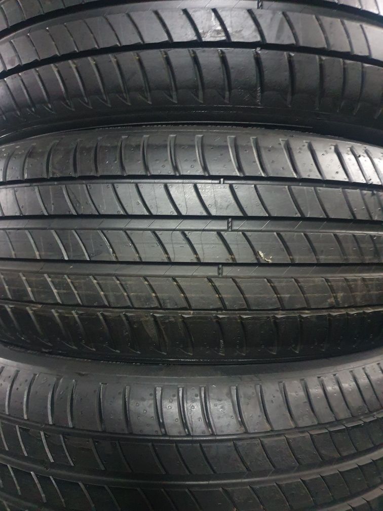 Pneus  205/55/19