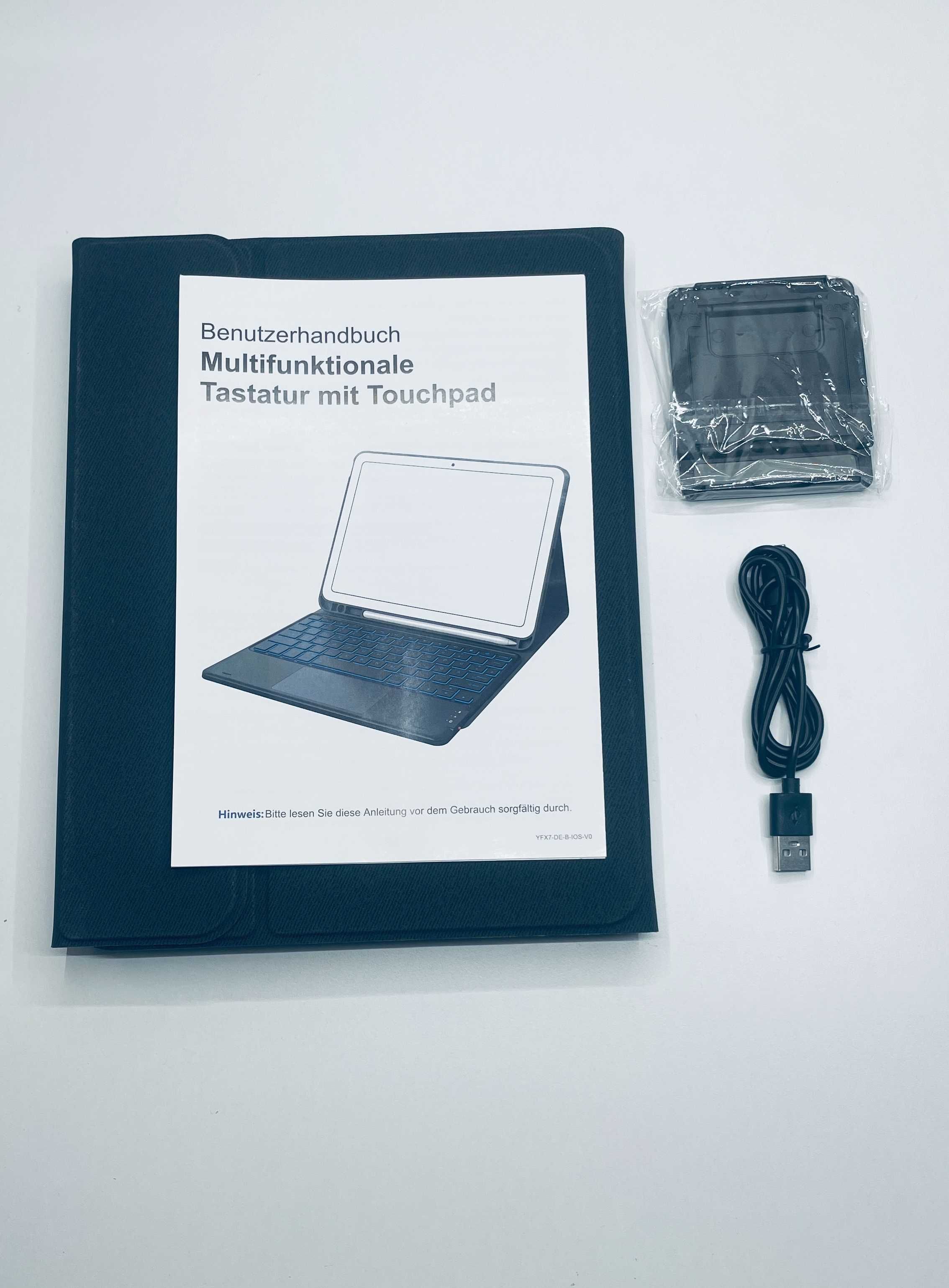 Etui iPad 10 2022 z Klawiaturą Touchpad Podświetlenie (DE) + Podstawka