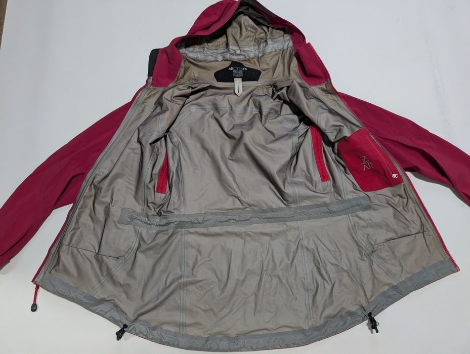 Arc'teryx zetabar gore tex жіноча куртка