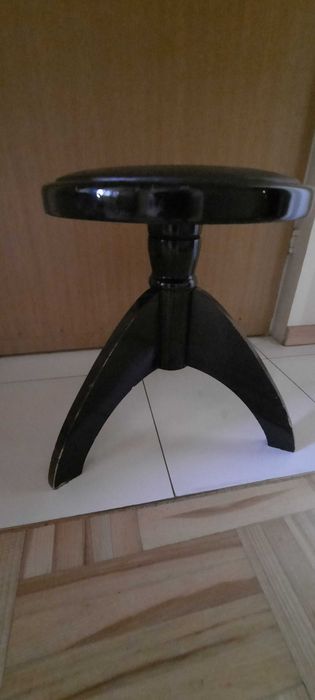 Pianino LEGNICA z taboretem