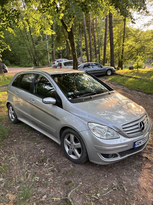 Mercedes B-Class B180
