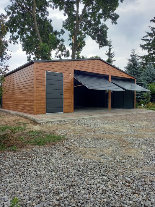 Garaż blaszany blaszak nowoczesny wygląd drewnopodobny profil zamknięt