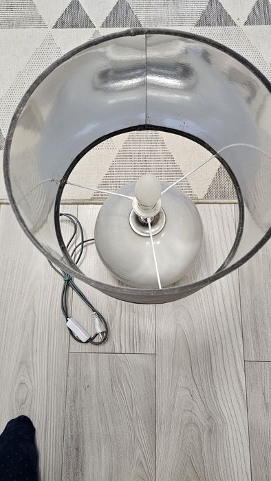 Lampa stojąca piękna