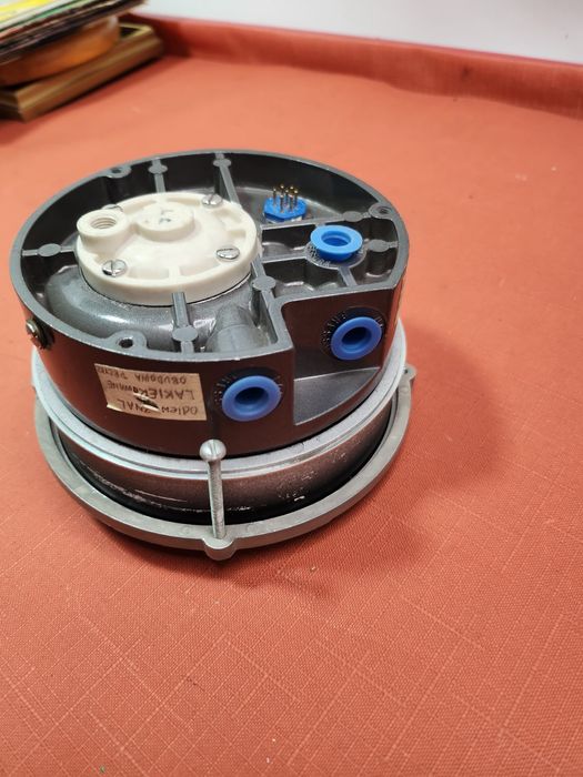 manometr różnicowy.  Dwyer Photohelic® Gage.