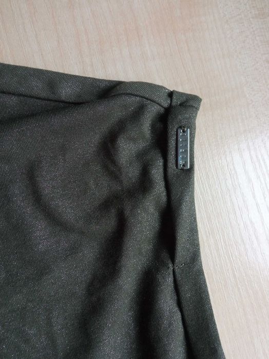 Długi kombinezon z brokatowym połyskiem khaki Mohito basic 40 L