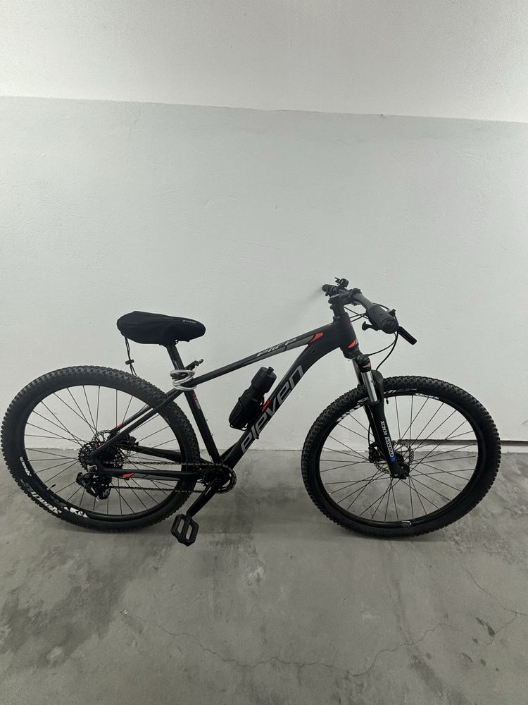 Bicicleta Eleven Peak 29”