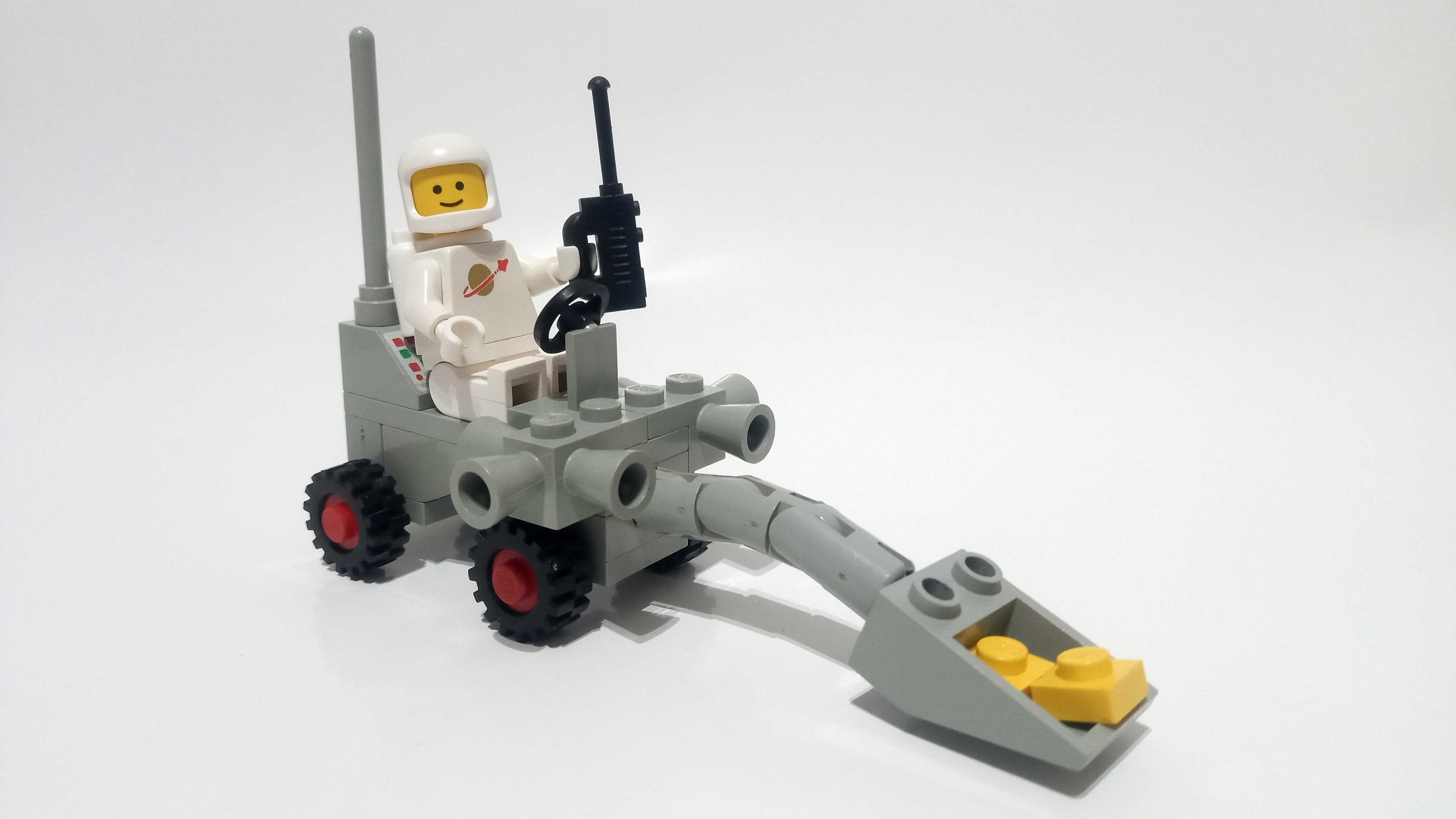 LEGO Classic Space 6821 Shovel Buggy 1980