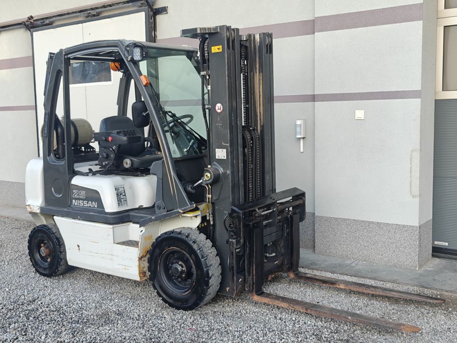 Wózek Nissan FG25 2.5T Lpg Triplex 4.8m Pozycjoner Przebieg 2 tys. mtg