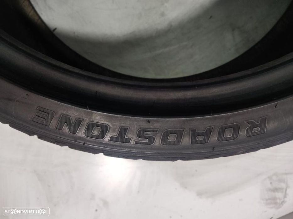2 pneus semi novos 235-35r19 roadstone - oferta dos portes