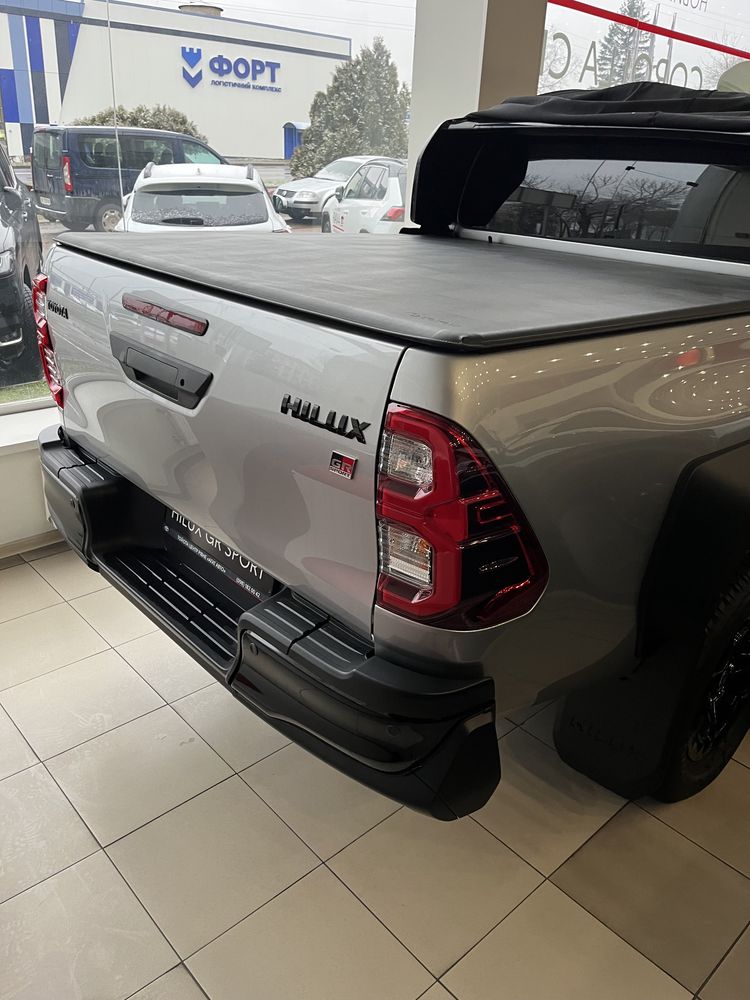 Крышка кузова пикапа toyota hilux gr