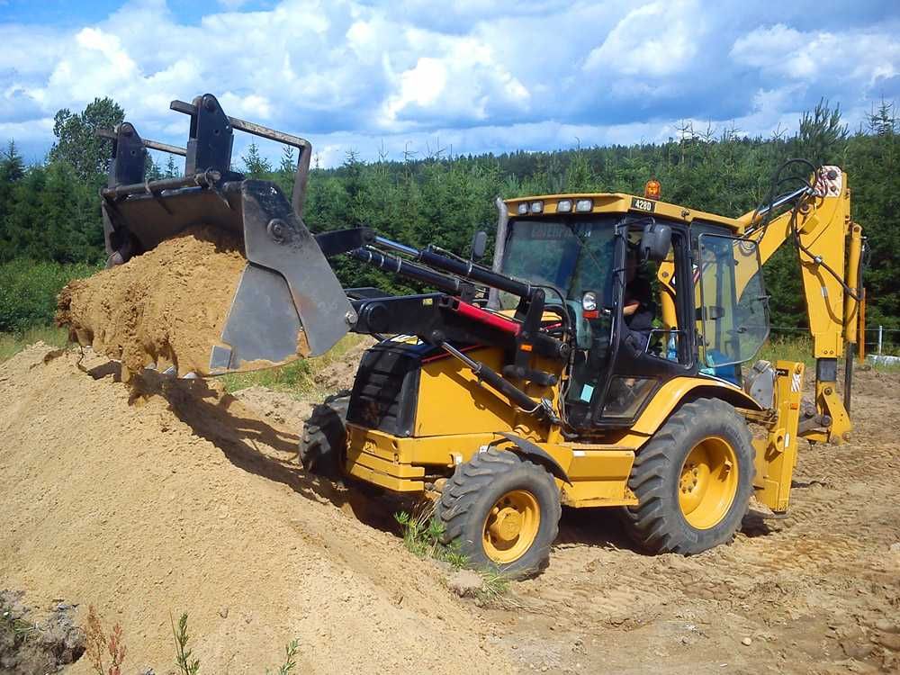 Piach zasypowy kopalniany zasypkowy do zagęszczenia fundamenty Piasek