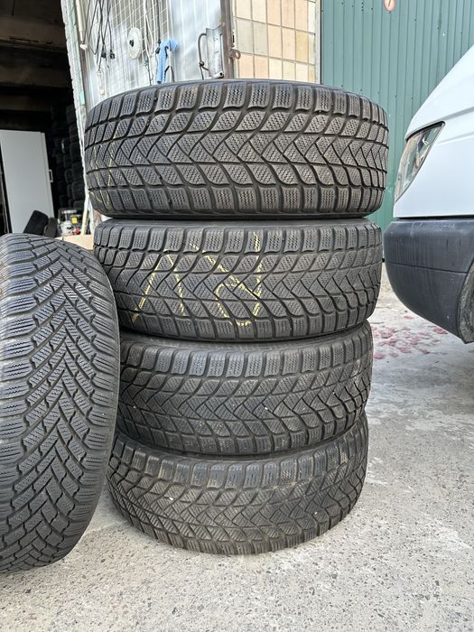 Комплект зимової гуми 215/60 R16 2021р