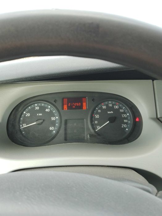 renault traffic long  2.5l 147km