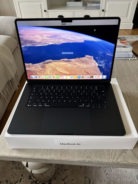 McBook Air 15.3” 2025 M4 16 GB RAM 256 SSD  Gwarancja