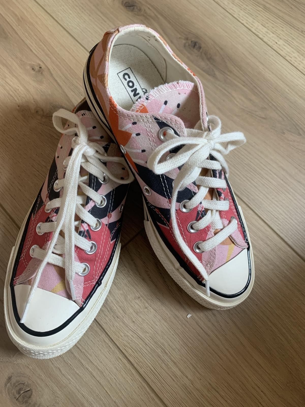 Нові оригінальні жіночі Converse