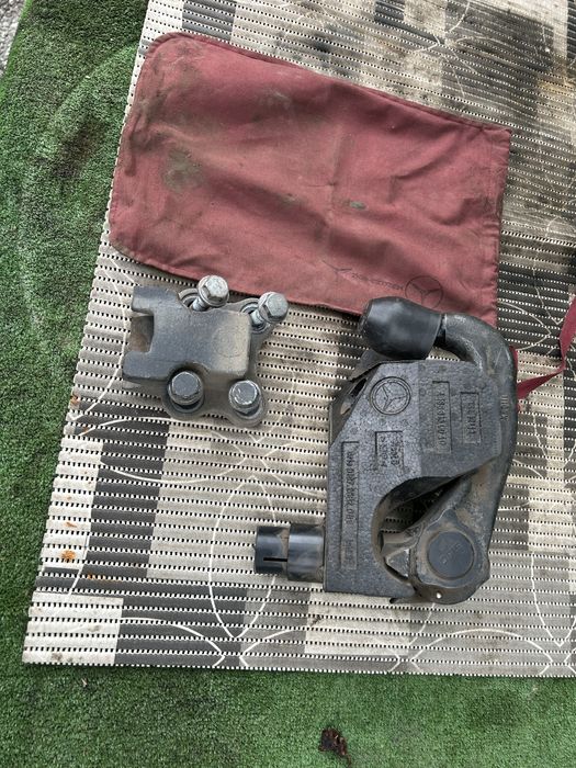 Фаркоп Мерседес Мл163 в хорошем состоянии