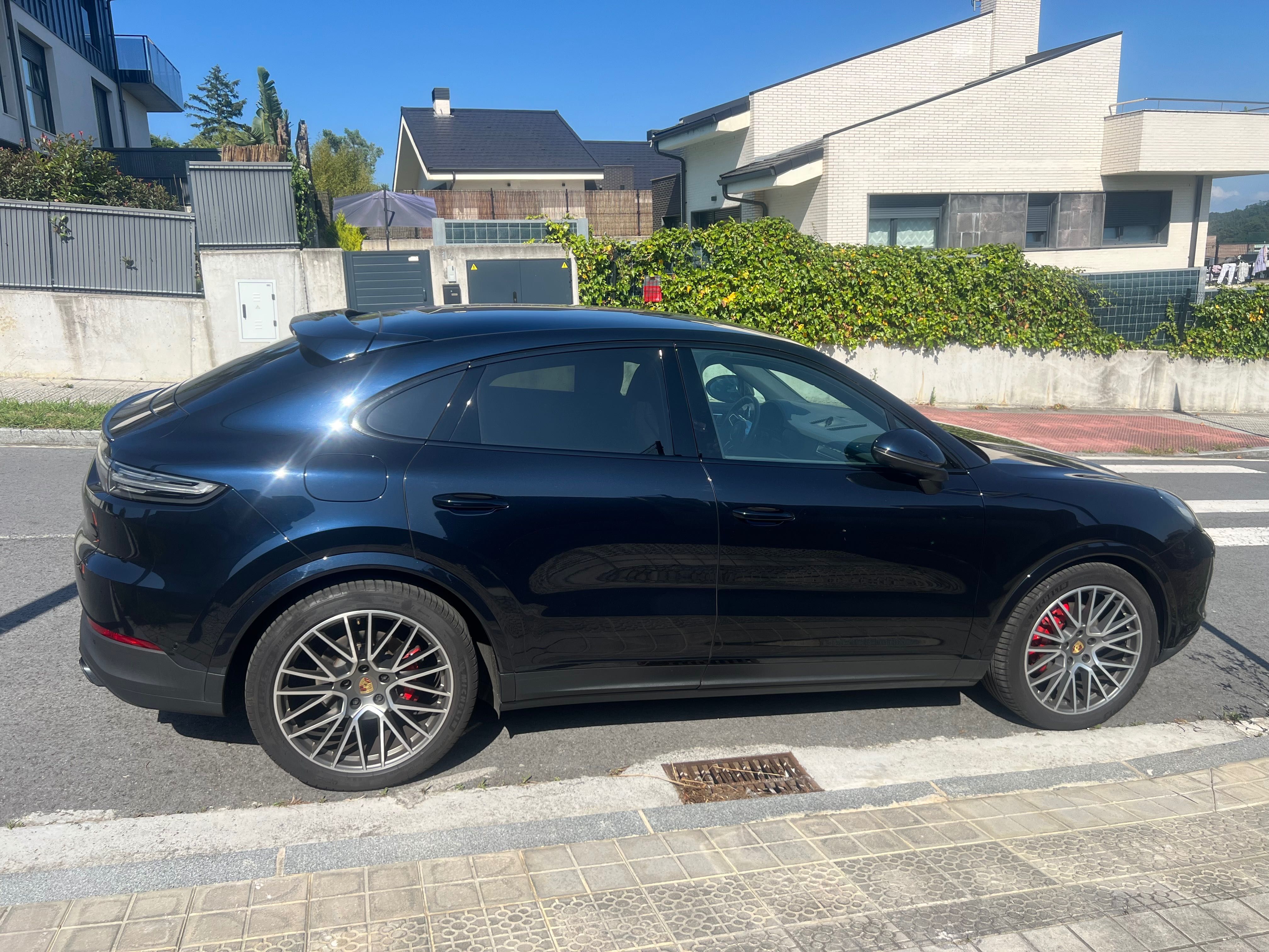 Porsche cayenne coupe
