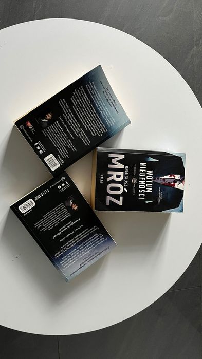 Remigiusz Mróz W kręgach władzy I-III 3 książki