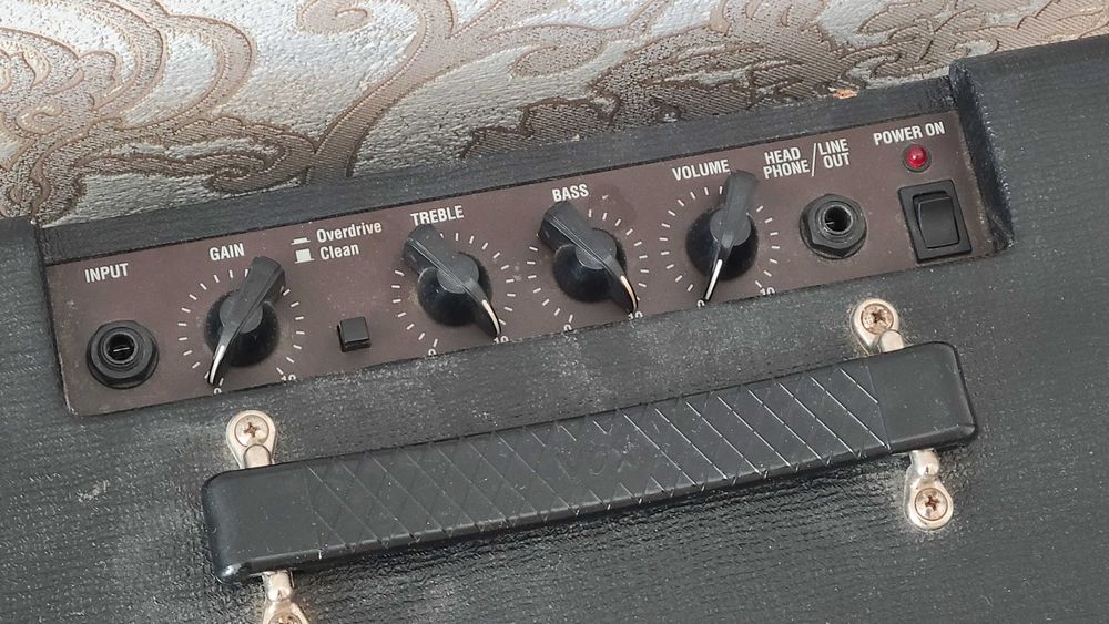 Комбопідсилювач VOX PATHFINDER 10