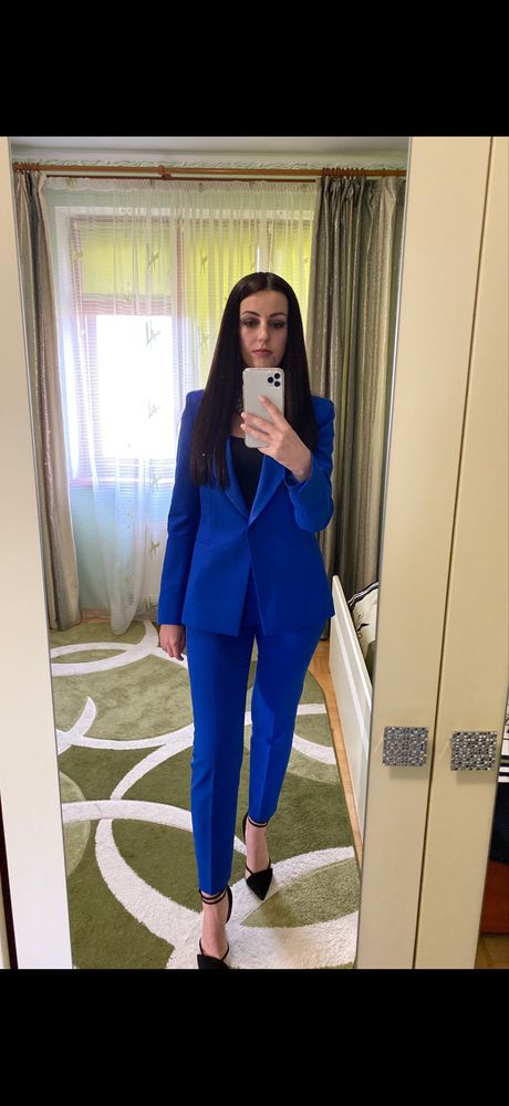 Продаю костюм Zara