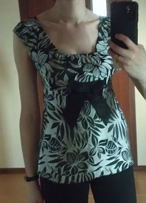 Bluzka satynowa srebrna szara rozm.M