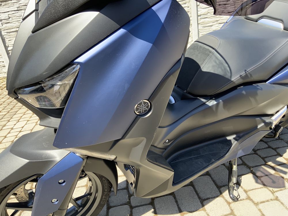 Yamaha X-Max 125