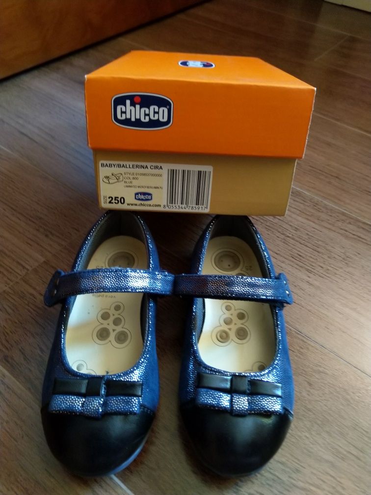 Sapatos de menina Chicco