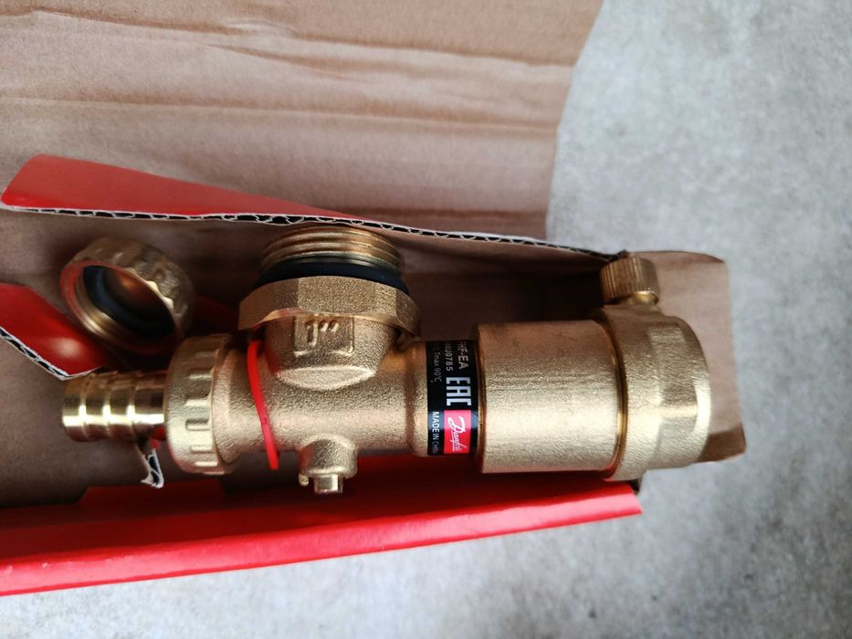 Danffoss торцеві крани для опалення