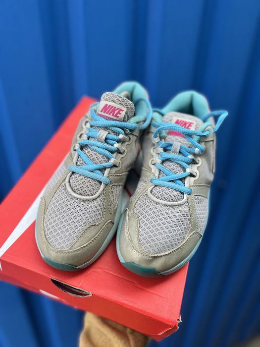 Nike детские кроссовки оригинал 34 размер