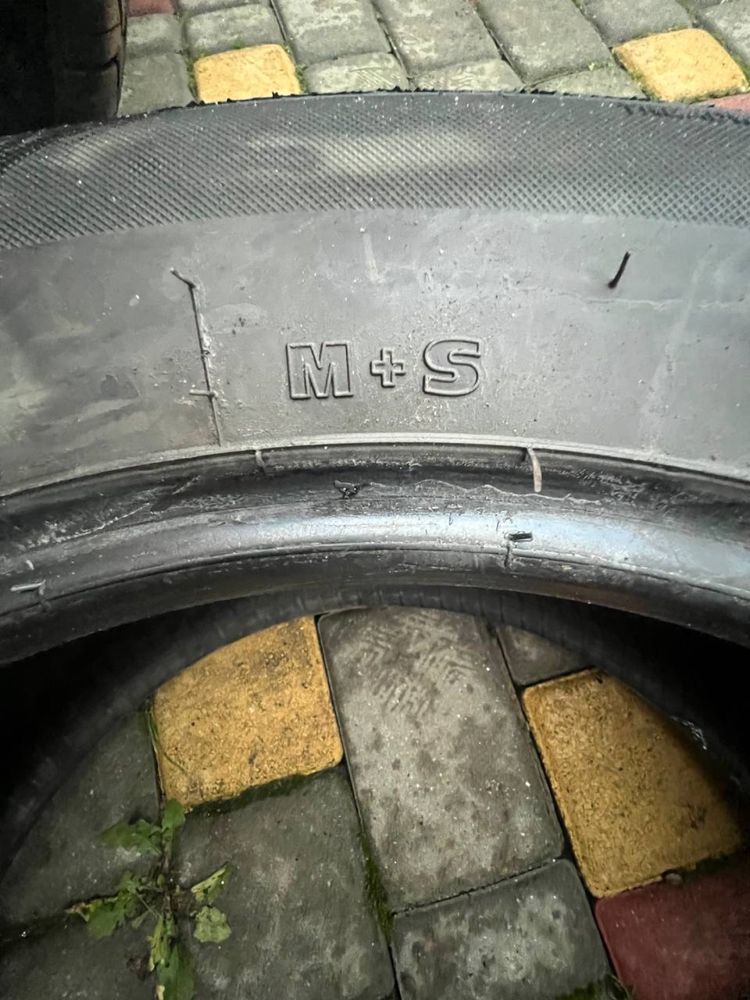 Продам резину 235/60 R18