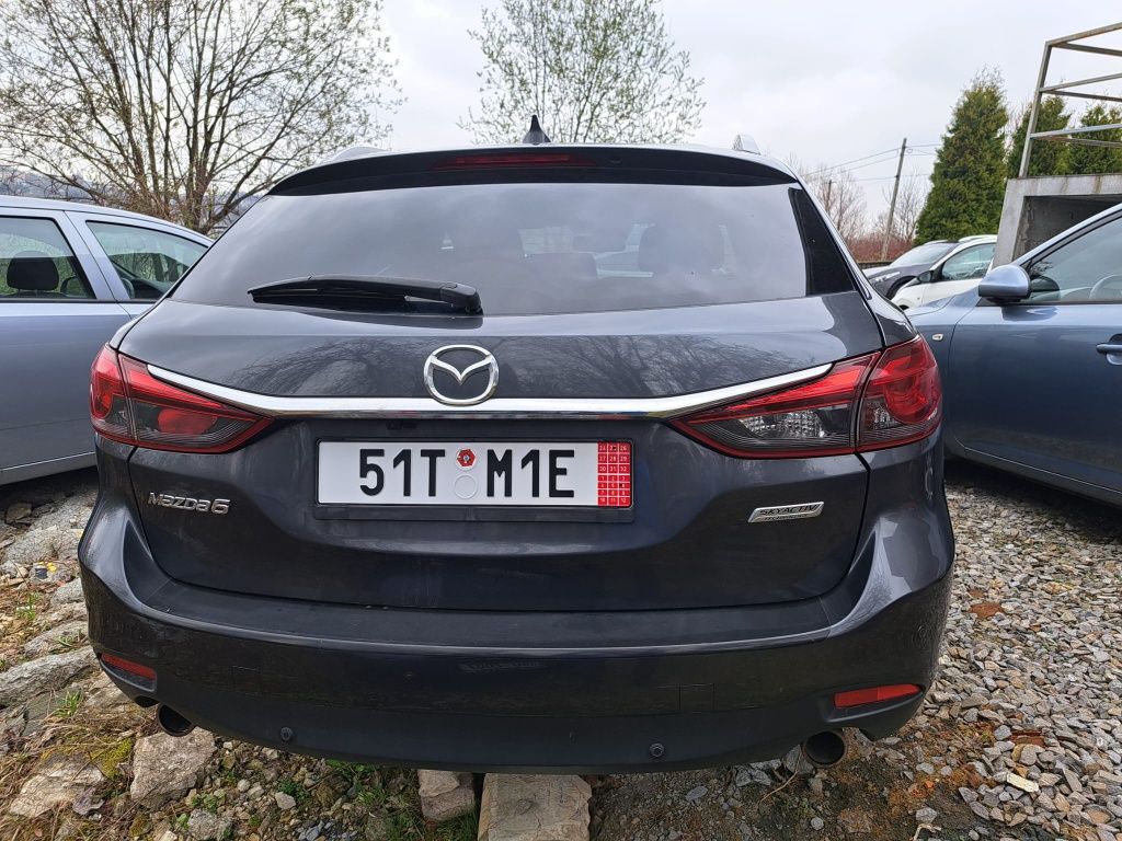 Mazda 6 2.2 d lift  lekko uszkodzona pali jezdzi