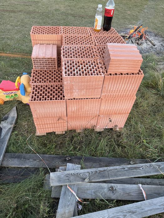 Pustak ceramiczny cegla termoton na pianoklej