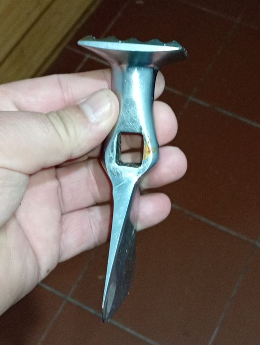 Martelo com Cutelo sem cabo para picar e cortar carne