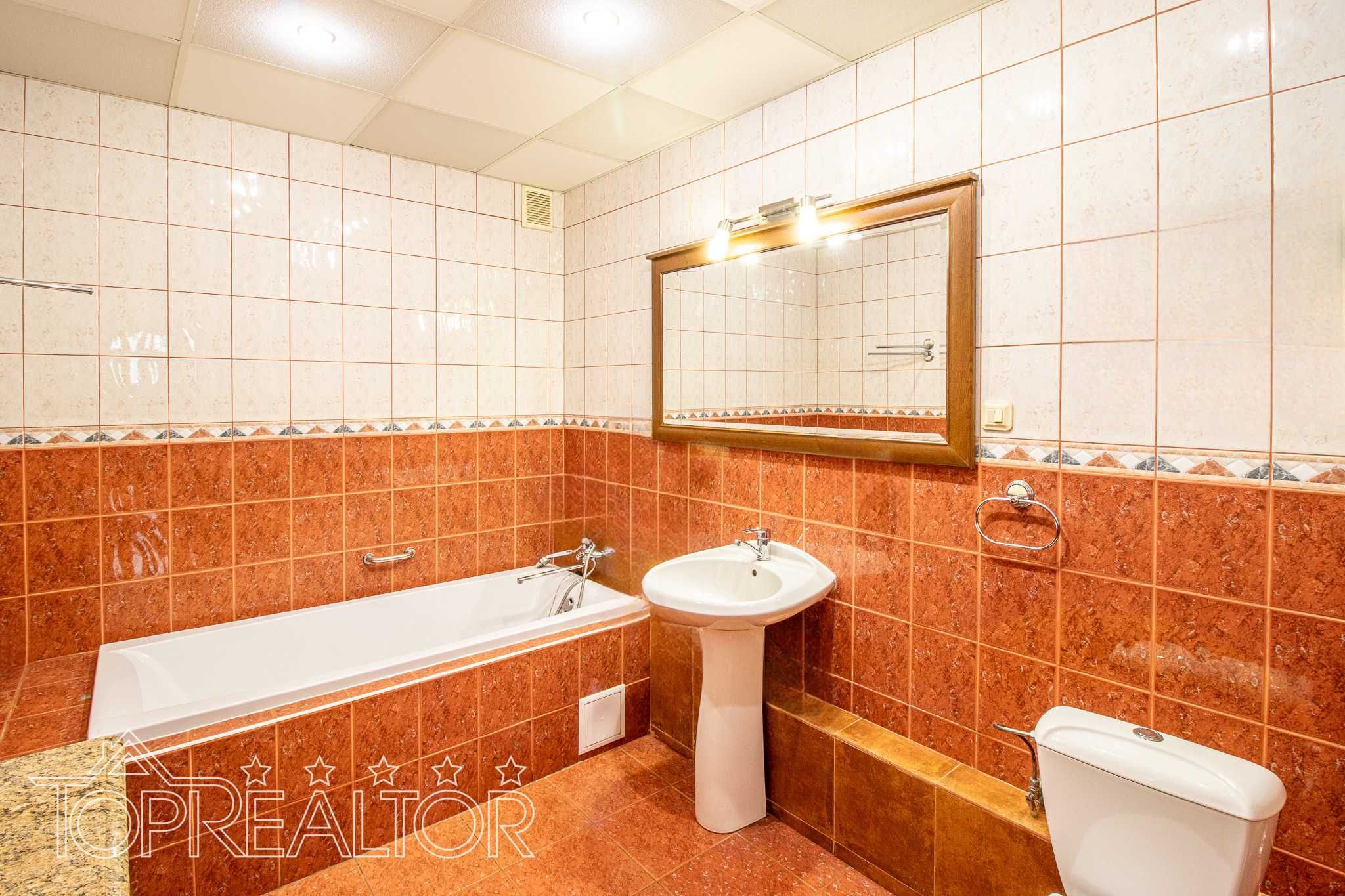 В продаже 2-этажный дом с банькой на Алексеевке (на Олексіївці)!