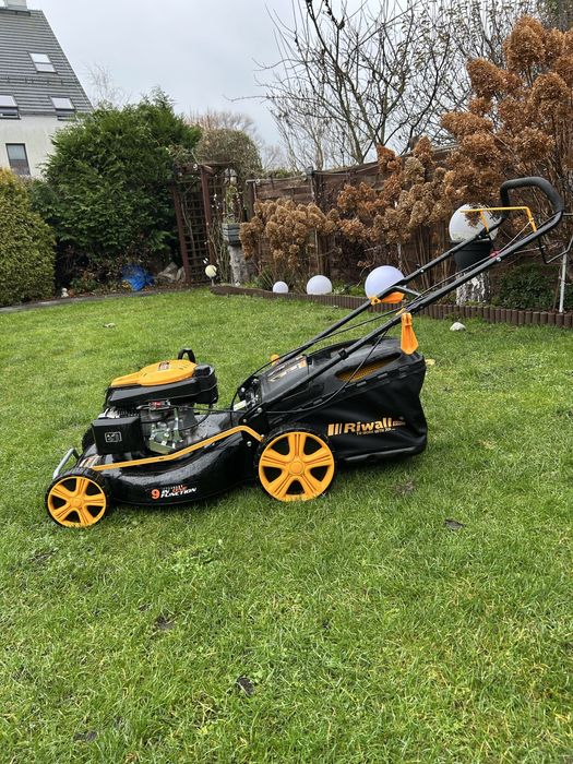 Sprzedam kosiarkę Riwall