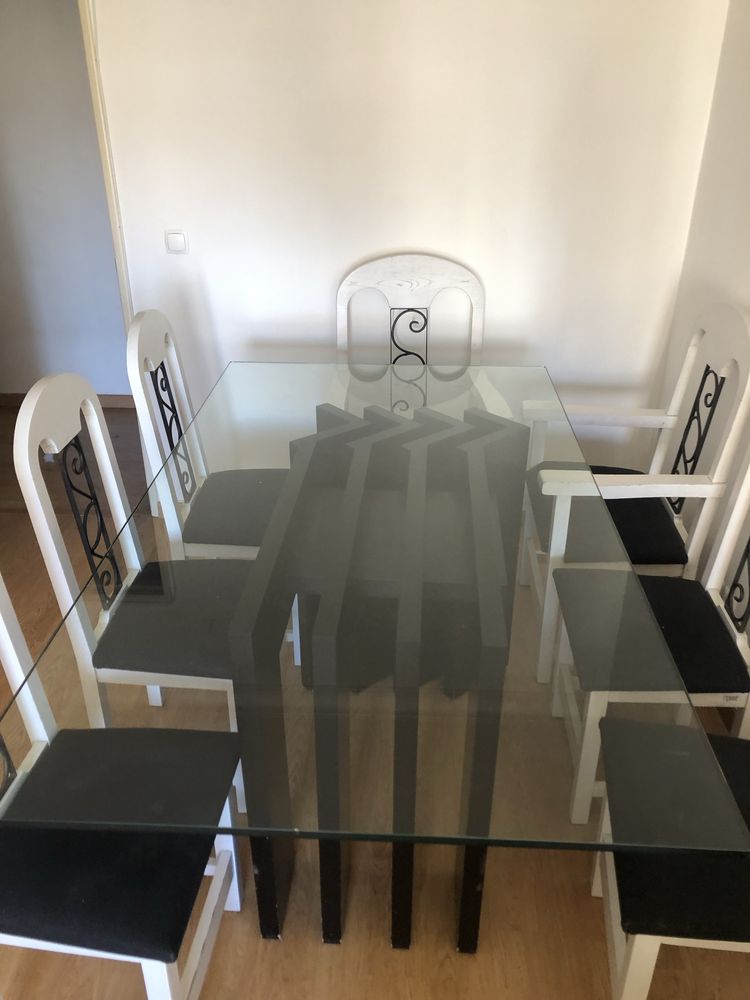 Mesa de vidro + 6 cadeiras