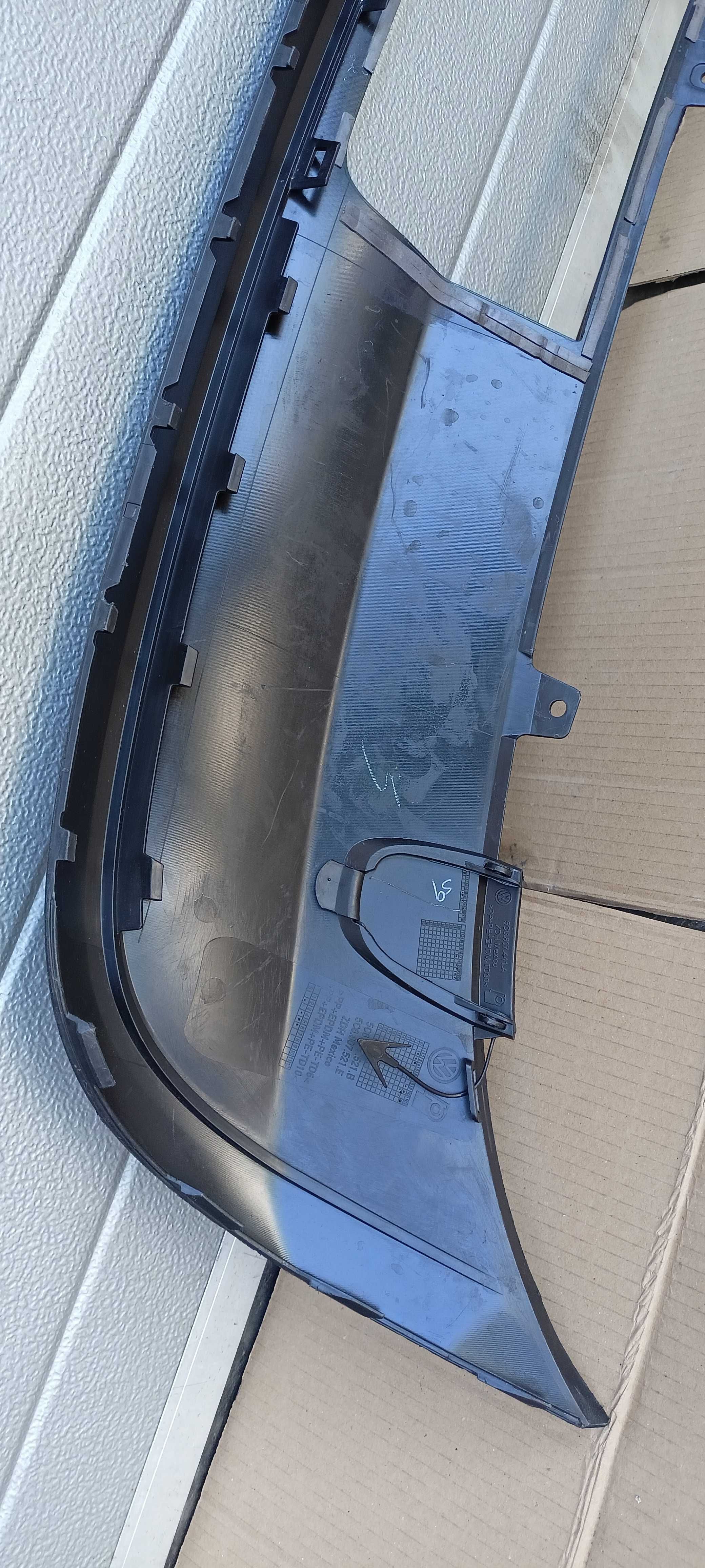 VW JETTA 6 VI spoiler dyfuzor dokładka zderzaka tył pod hak oryginał.