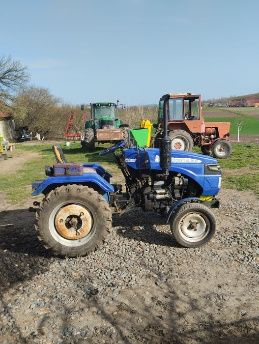 Продам трактор сінтай 220,тракторець у відмінному стані.