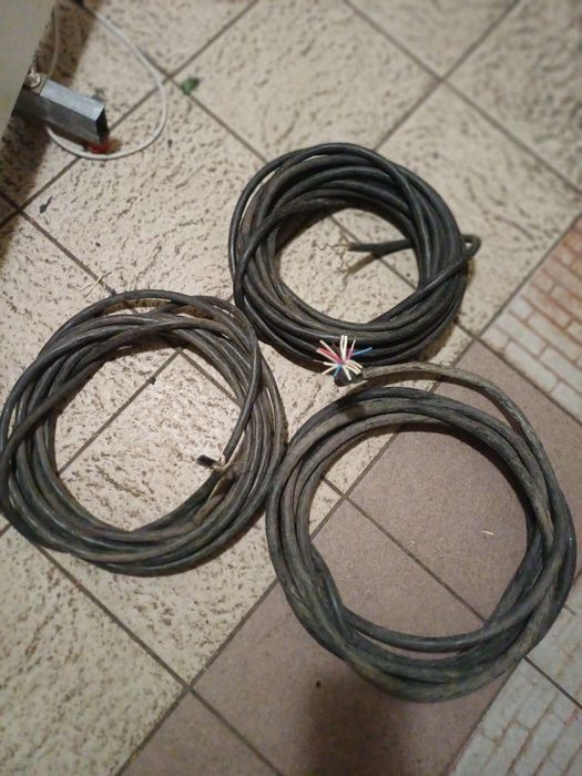 Небольшие остатки кабеля,бу