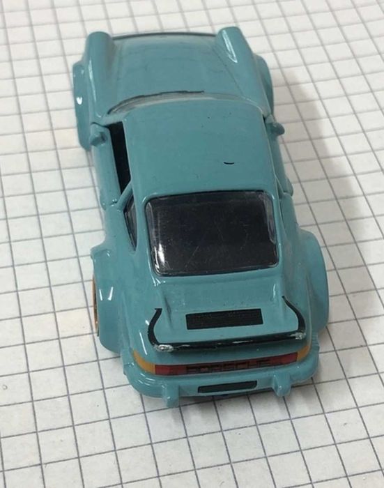 Модель автомобіля Porsche 934