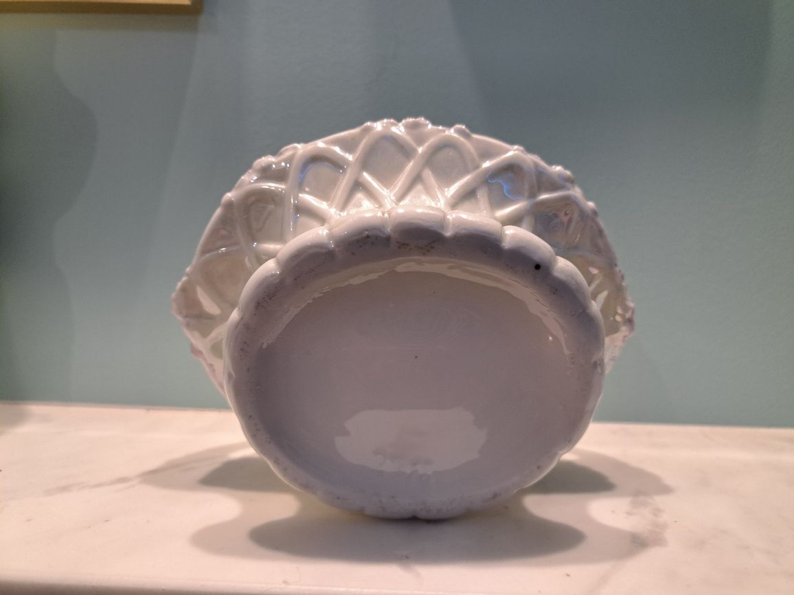 Porcelana koszyczek ozdobny