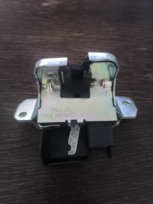 Zamek klapy bagażnika