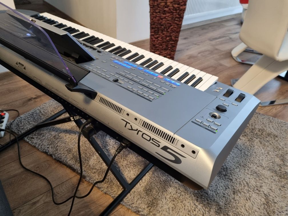 Yamaha Tyros 5. Karta Flash 5 expansion 76kl. Jak nowy + pedał