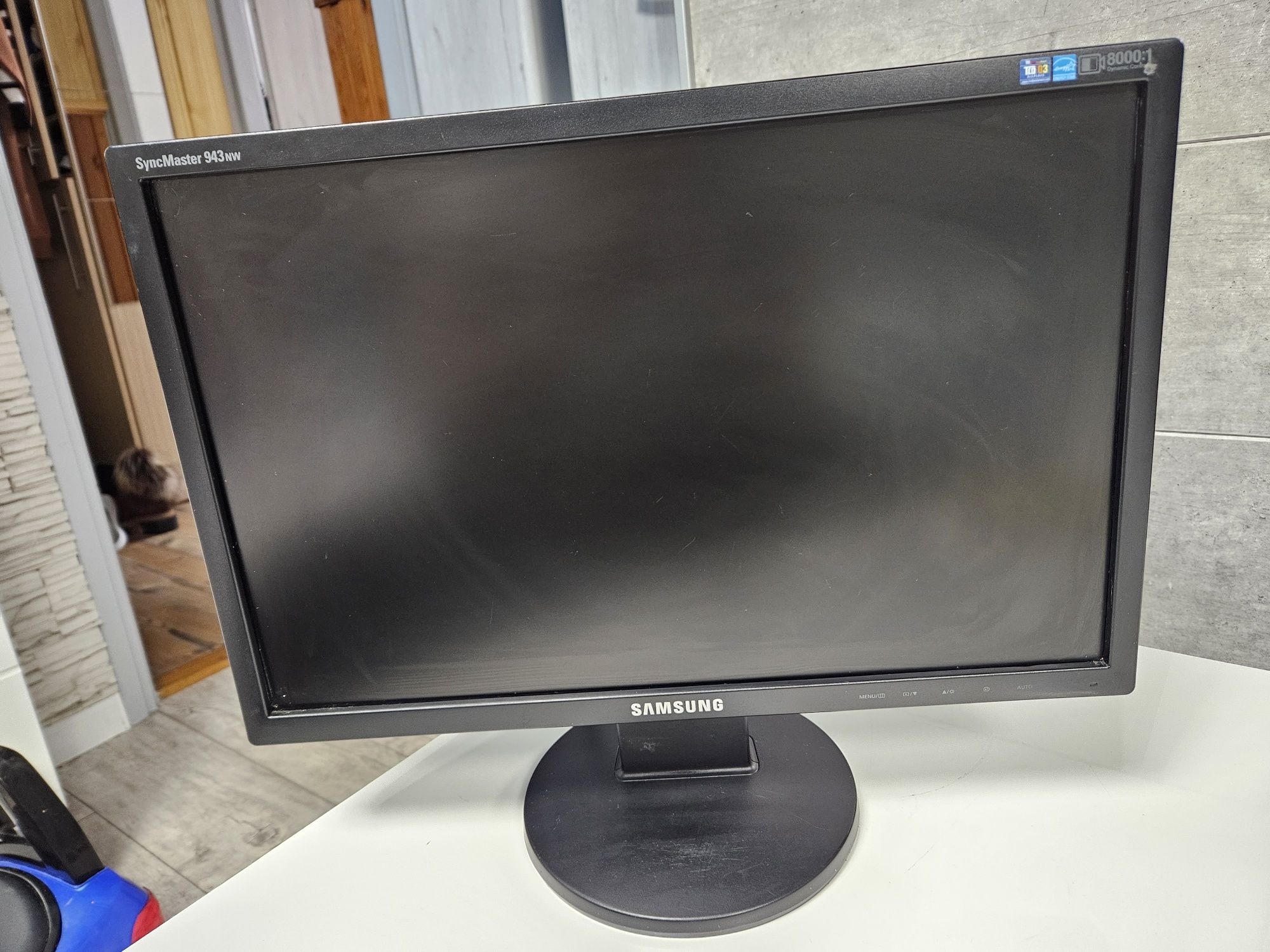 Monitor samsung czarny 943NW 19 cali